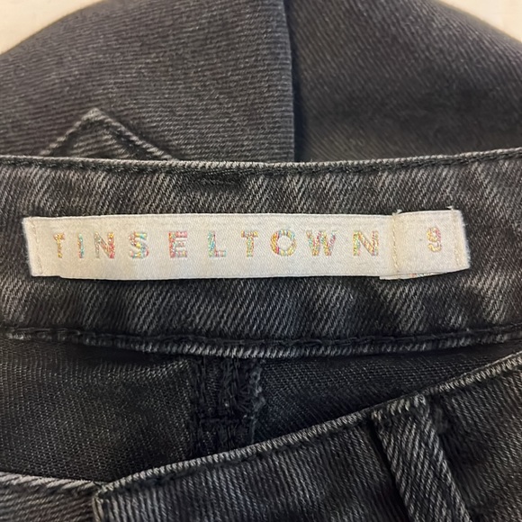 Distressed High Rise Jeans Size 9 - Picture 7 of 10